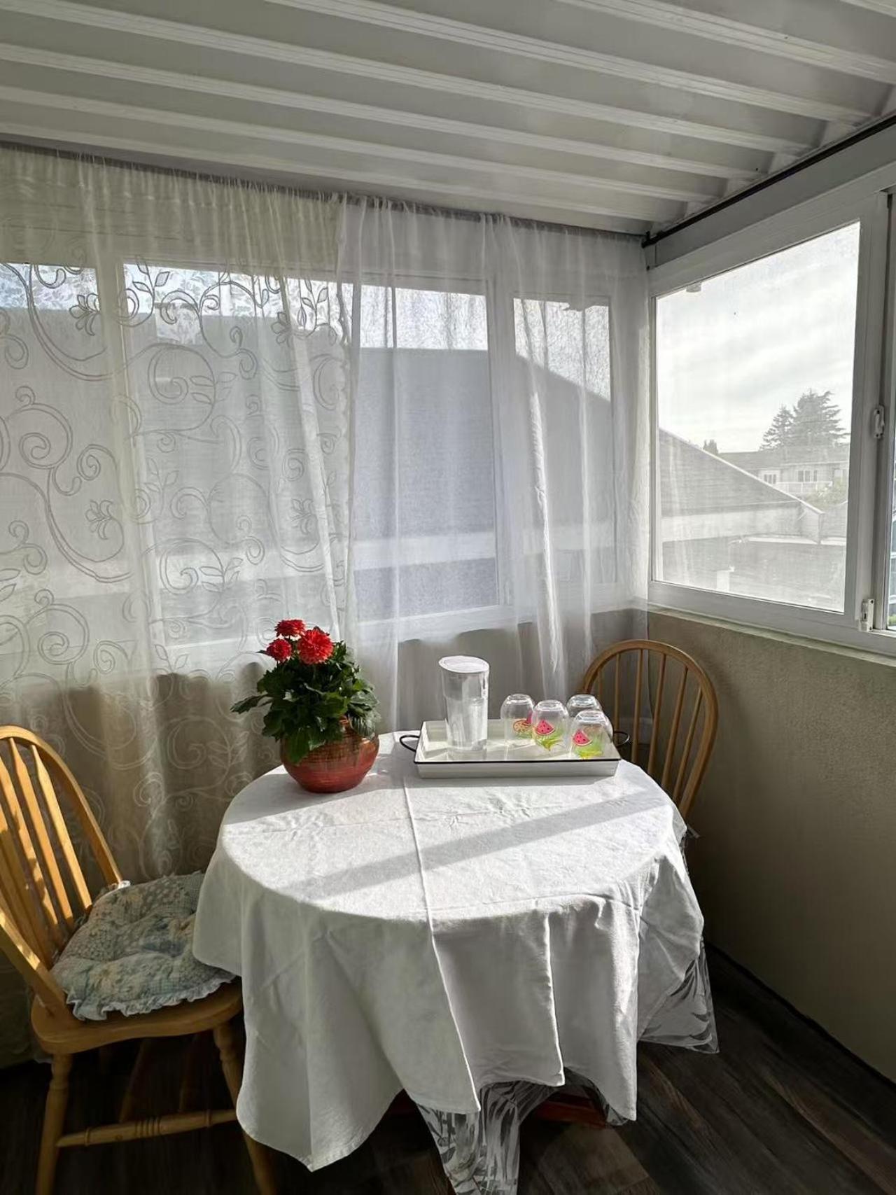 Beautiful Home In Бърнаби Екстериор снимка